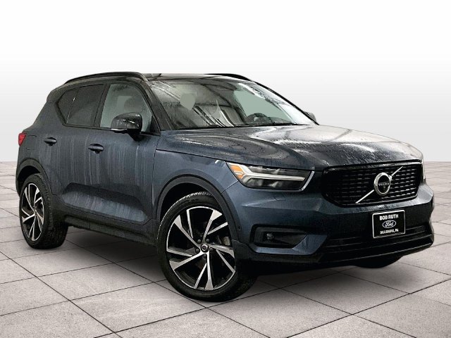 Used 2022 Volvo XC40 T5 R-Design w/ Advanced Package AWD/4WD image 3