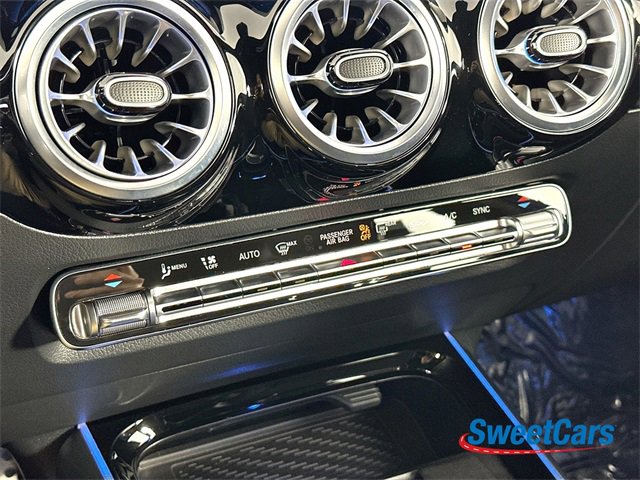 Used 2024 Mercedes-Benz GLA 35 AMG 4MATIC image 30