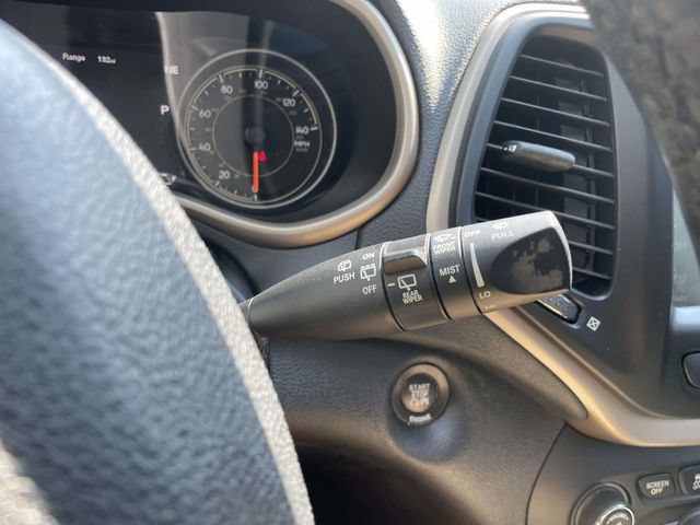 Used 2016 Jeep Cherokee Limited AWD/4WD image 29