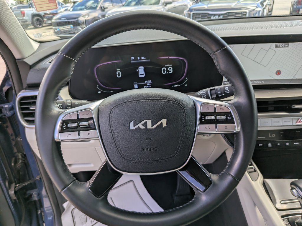 Certified 2024 Kia Telluride S w/ S Sunroof Package FWD image 30
