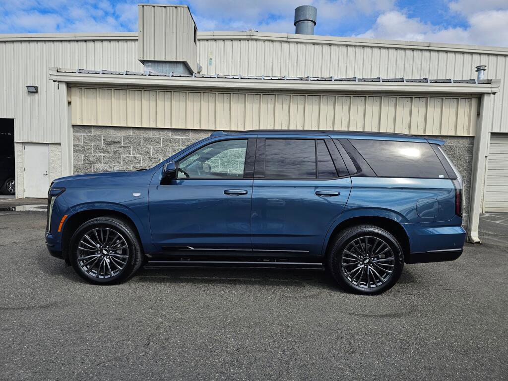 Certified 2025 Cadillac Escalade Sport Platinum image 3