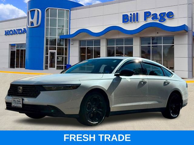 Certified 2025 Honda Accord SE image 2