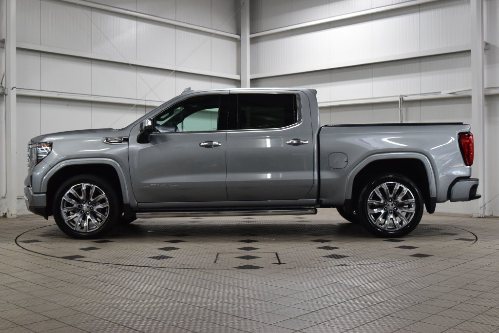Used 2024 GMC Sierra 1500 Denali AWD/4WD image 4