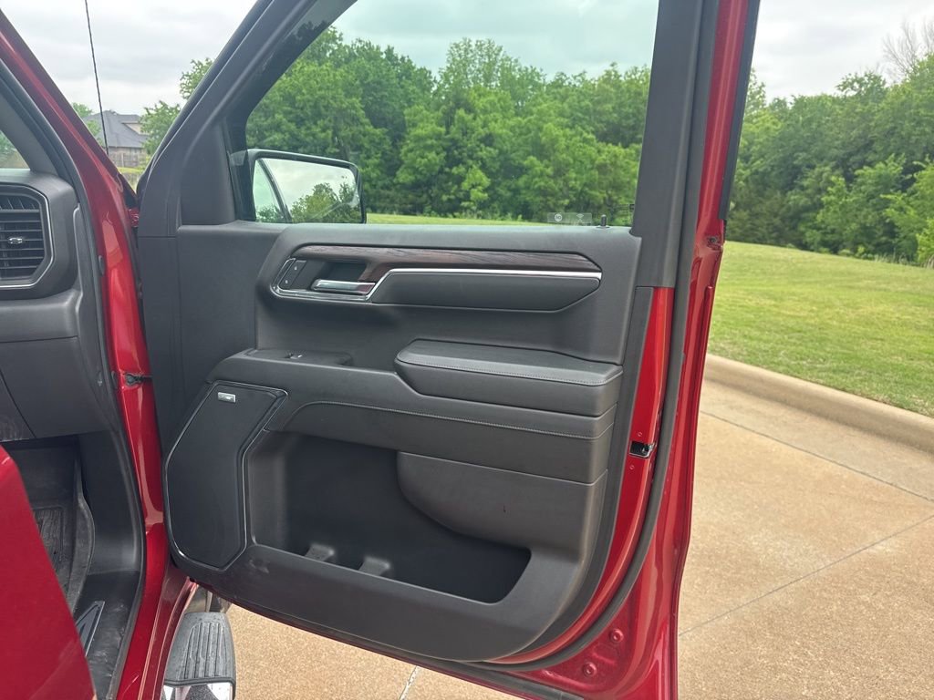 Used 2024 GMC Sierra 1500 SLT w/ SLT Premium Plus Package AWD/4WD image 9