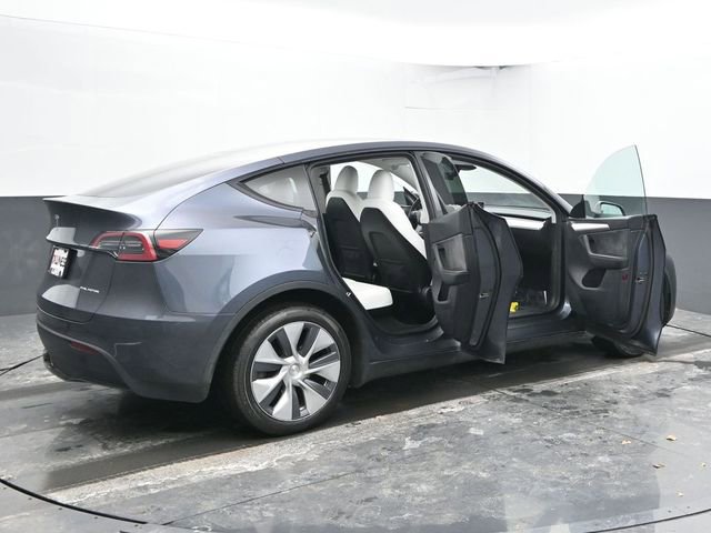 Used 2023 Tesla Model Y Long Range image 56