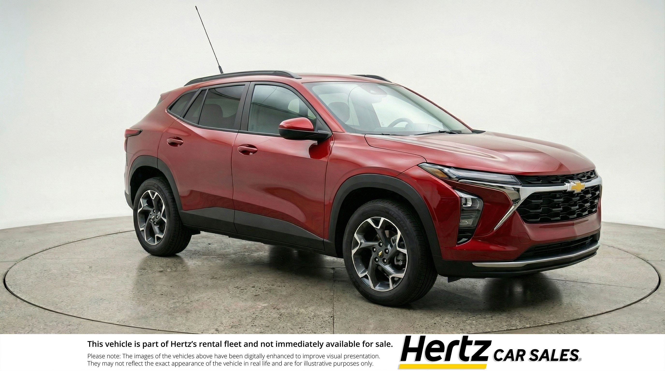 Used 2025 Chevrolet Trax LT image 1