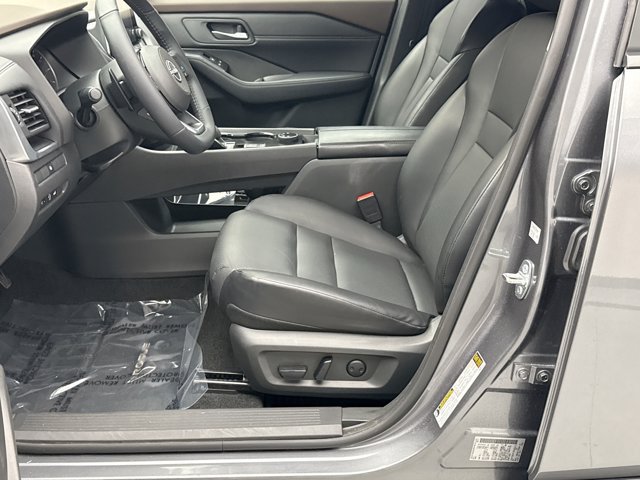 Used 2023 Nissan Rogue SV w/ SV Premium B Package AWD/4WD image 11