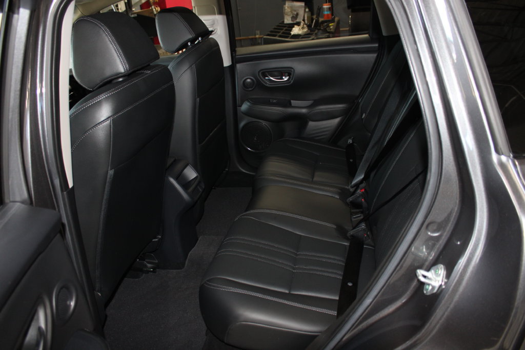 Used 2024 Honda HR-V EX-L image 10
