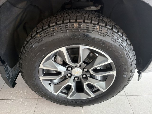 Certified 2024 Chevrolet Silverado 1500 LT AWD/4WD image 15