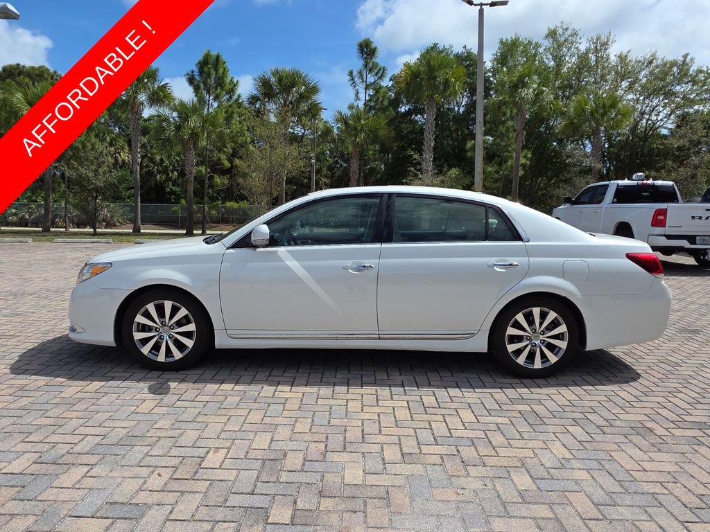 Used 2011 Toyota Avalon Limited image 8