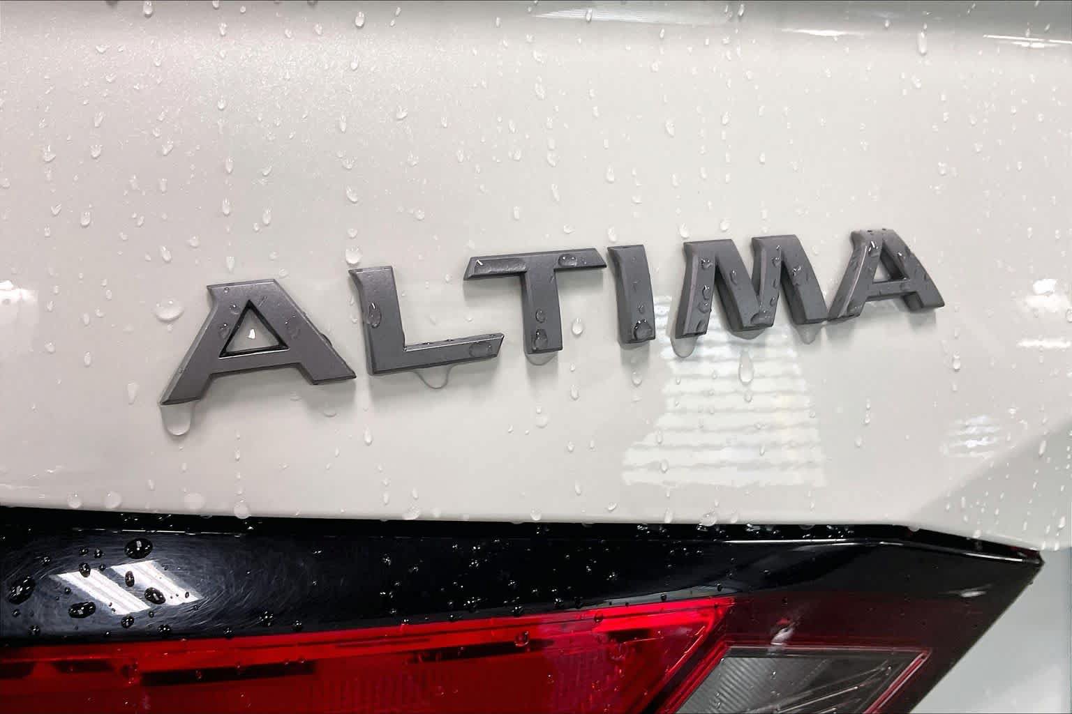 Used 2023 Nissan Altima 2.5 SV AWD/4WD image 30