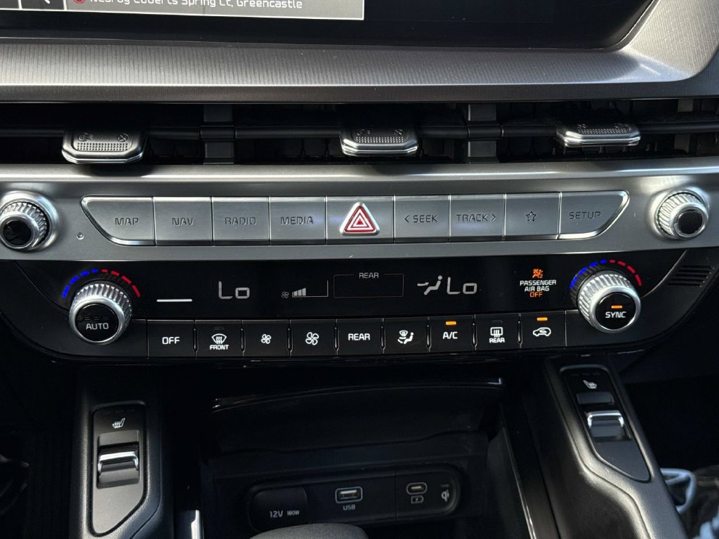 Used 2023 Kia Telluride S AWD/4WD image 6