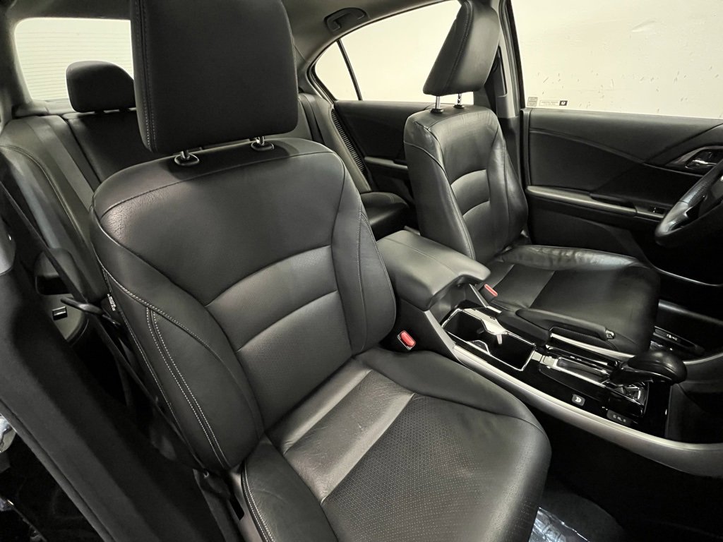 Used 2017 Honda Accord EX-L image 12