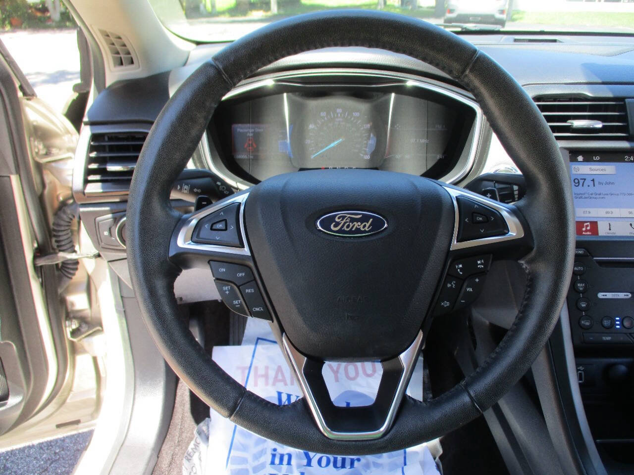 Used 2017 Ford Fusion Titanium AWD/4WD image 11