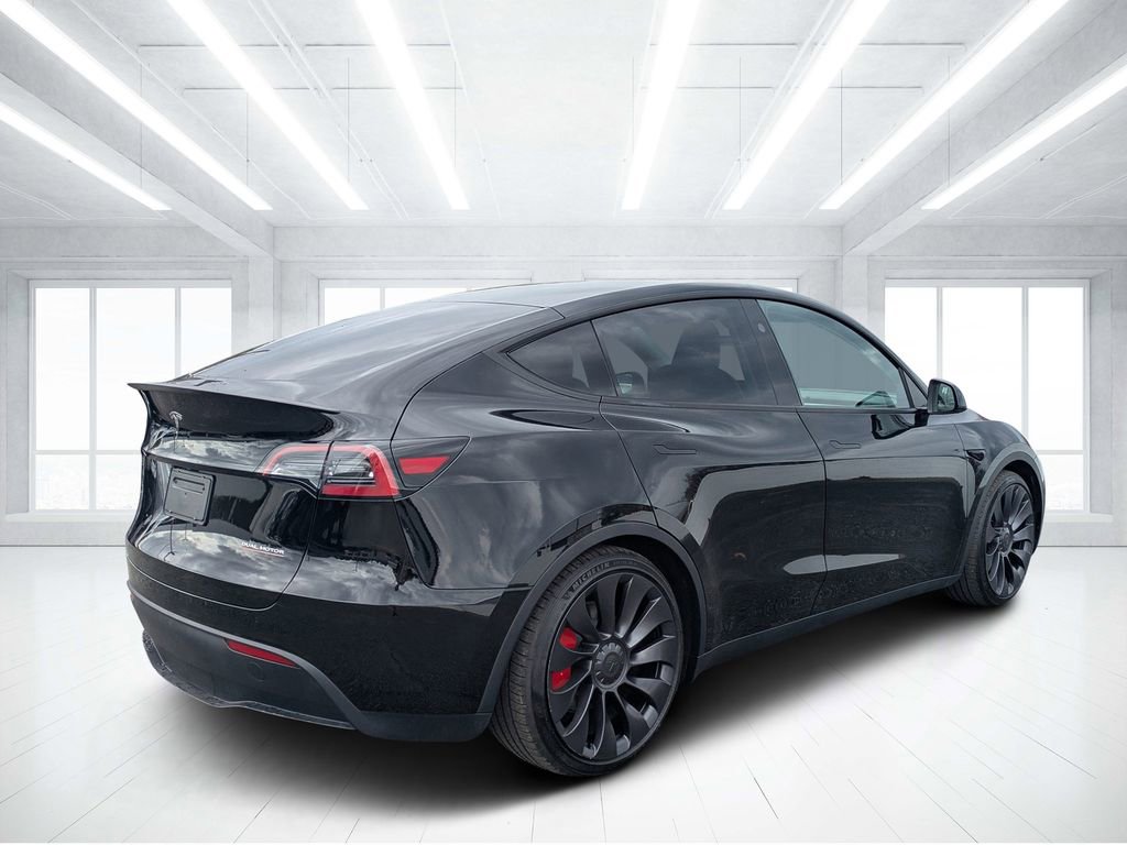 Used 2024 Tesla Model Y Performance image 3