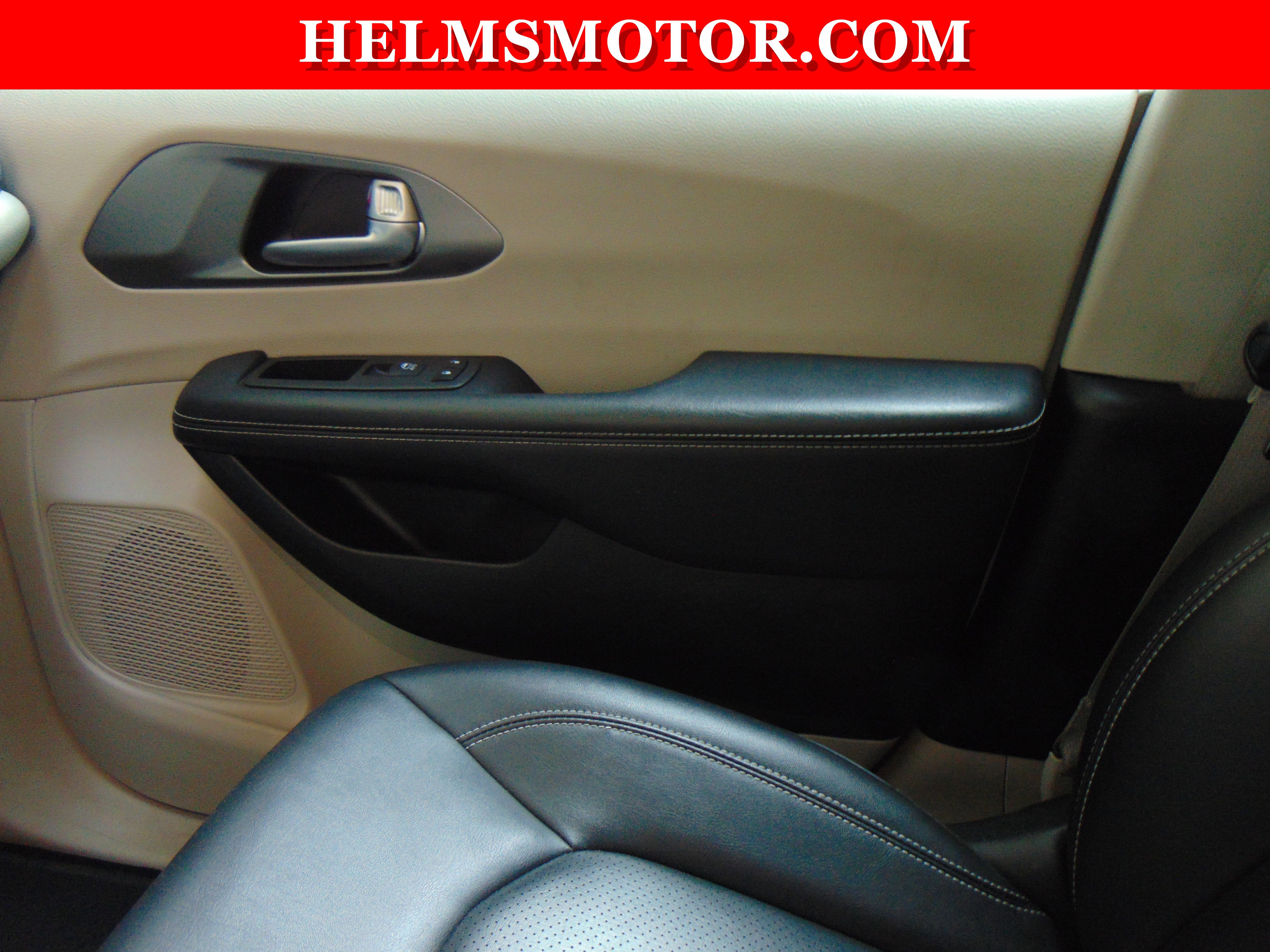 Certified 2024 Chrysler Pacifica Touring-L FWD image 24