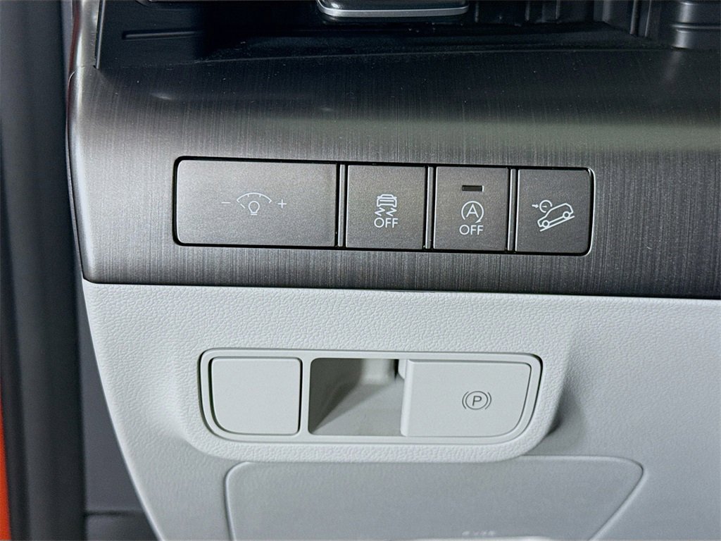 Certified 2025 Hyundai Kona SE image 19