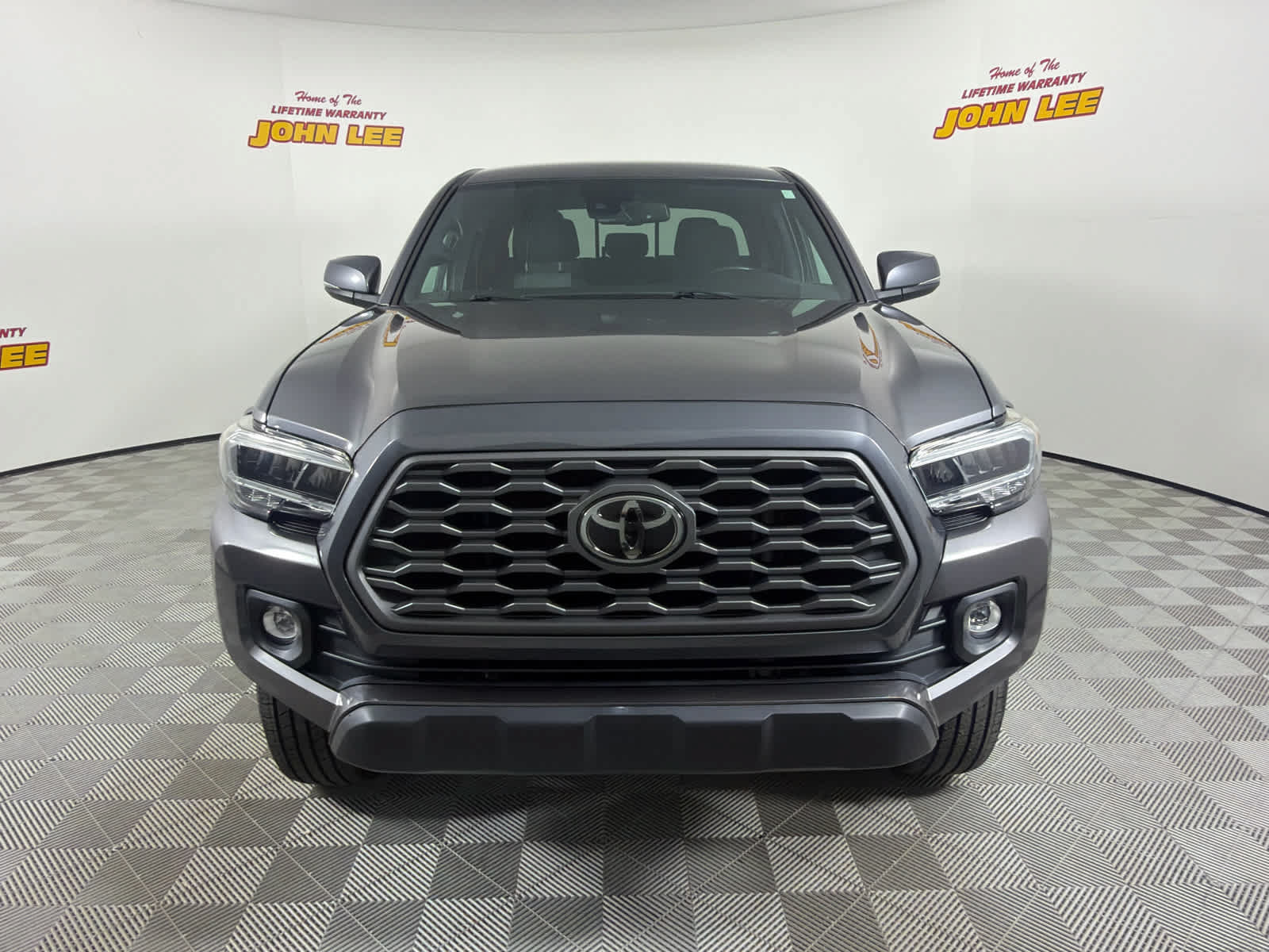 Used 2021 Toyota Tacoma TRD Off-Road w/ Technology Package AWD/4WD image 9