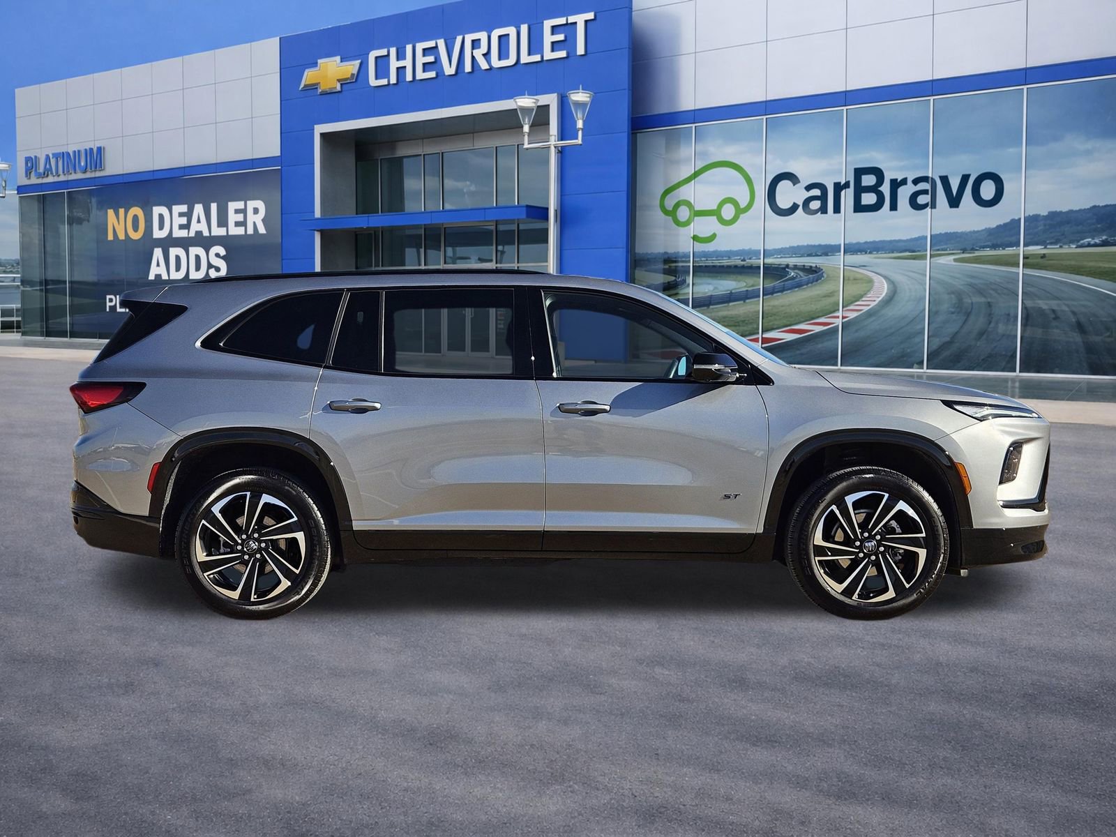 Used 2025 Buick Enclave Sport Touring image 7