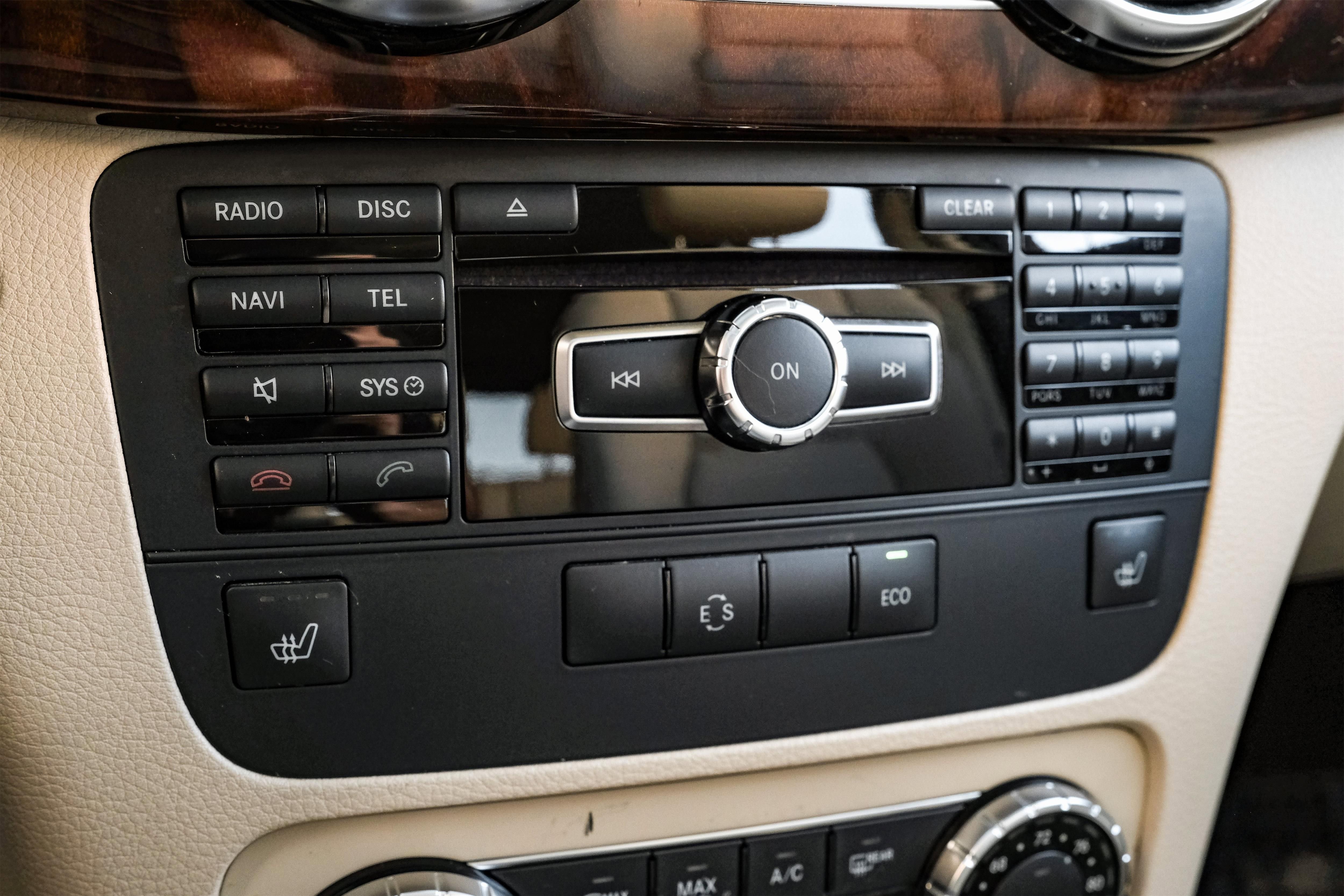 Used 2013 Mercedes-Benz GLK 350 2WD image 25