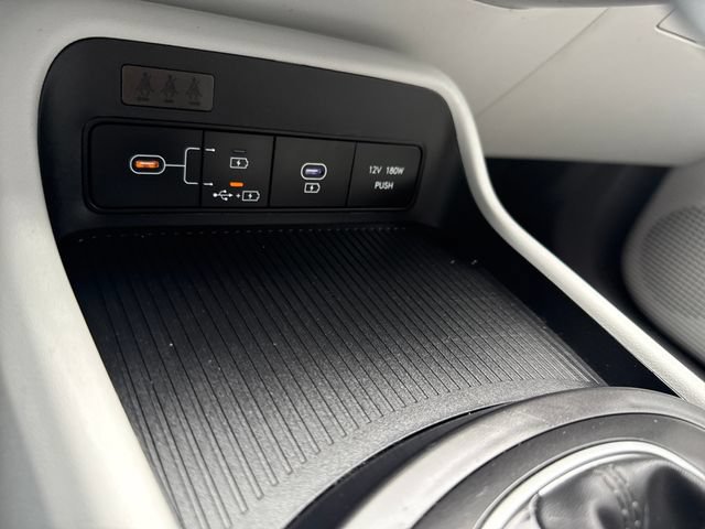 Used 2024 Hyundai Kona SEL AWD/4WD image 30