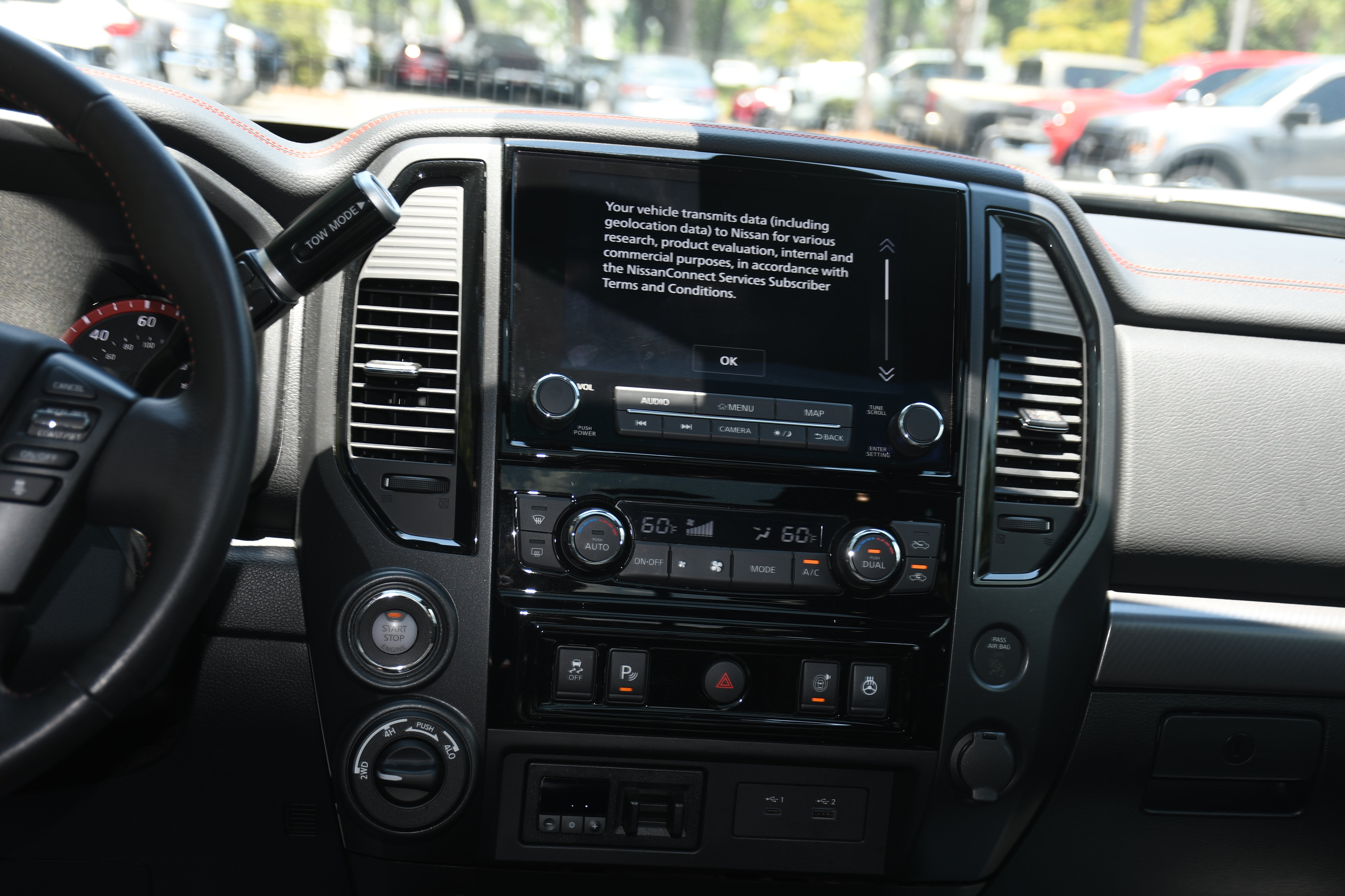 Used 2023 Nissan Titan PRO-4X w/ Pro-4x Convenience Package AWD/4WD image 19