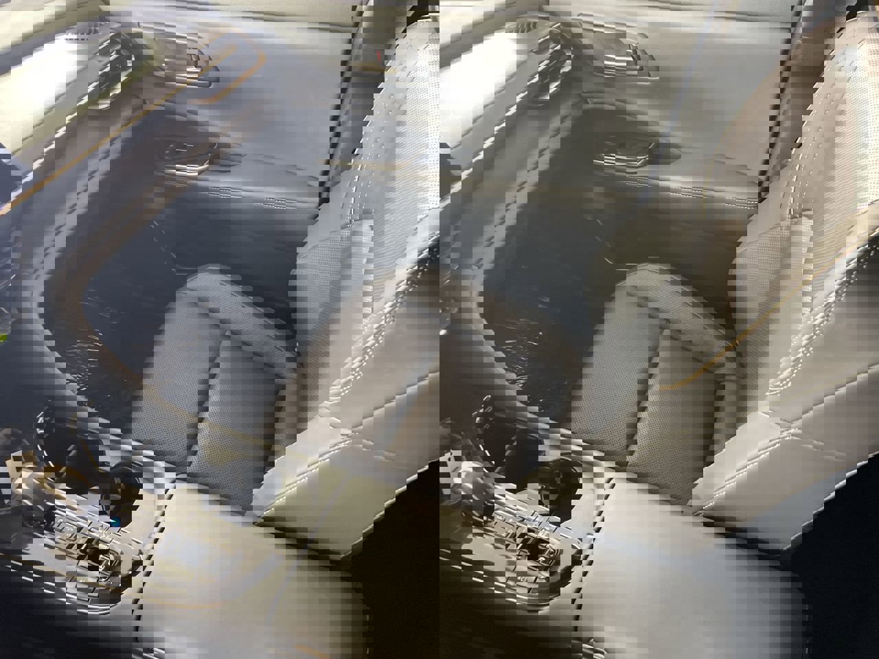 Used 2025 Toyota Crown Signia image 21