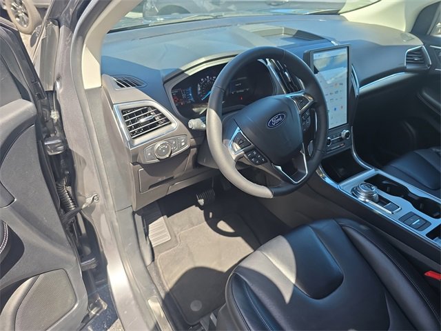 Used 2022 Ford Edge Titanium image 18