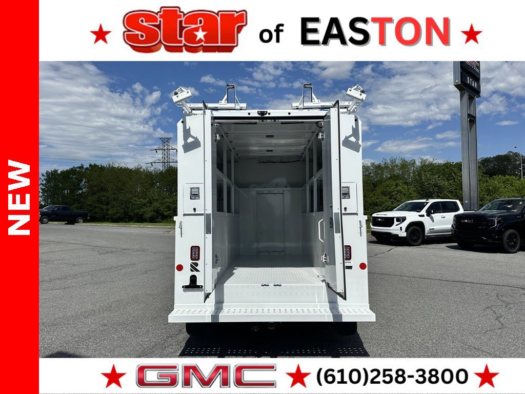 New 2025 GMC Savana 3500 w/ Power Convenience Package image 17