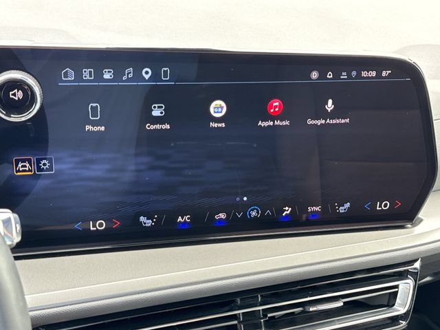 Used 2026 Chevrolet Traverse LT FWD image 27