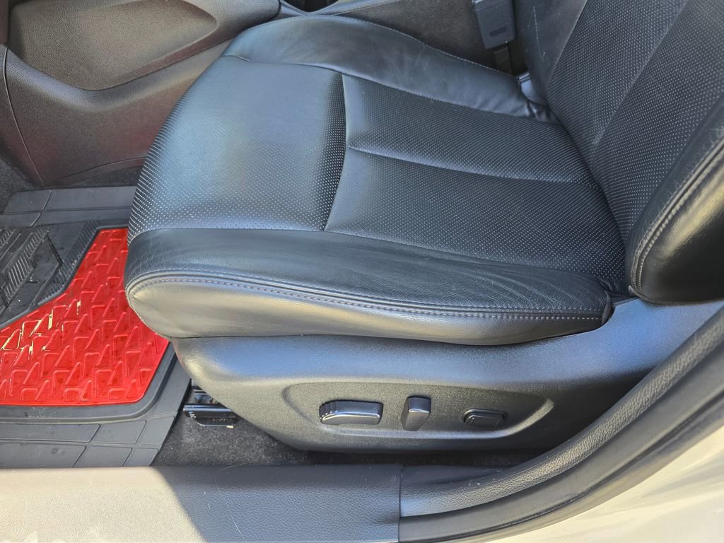 Used 2015 Nissan Rogue SL image 24