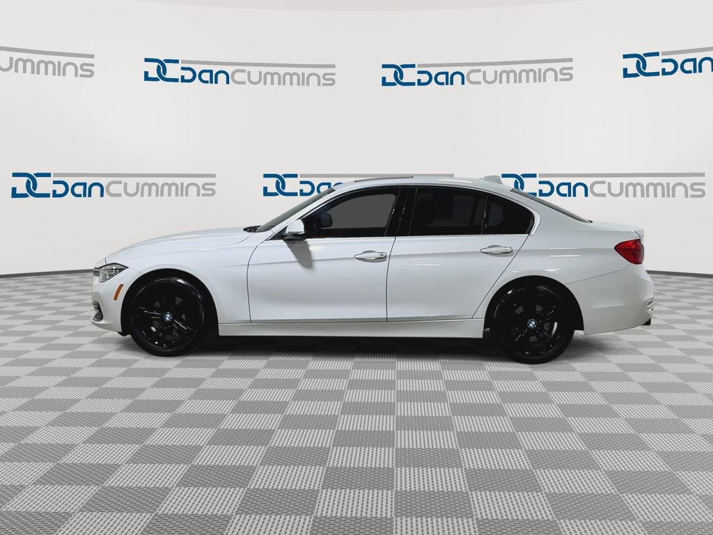 Used 2018 BMW 330i xDrive Sedan AWD/4WD image 5