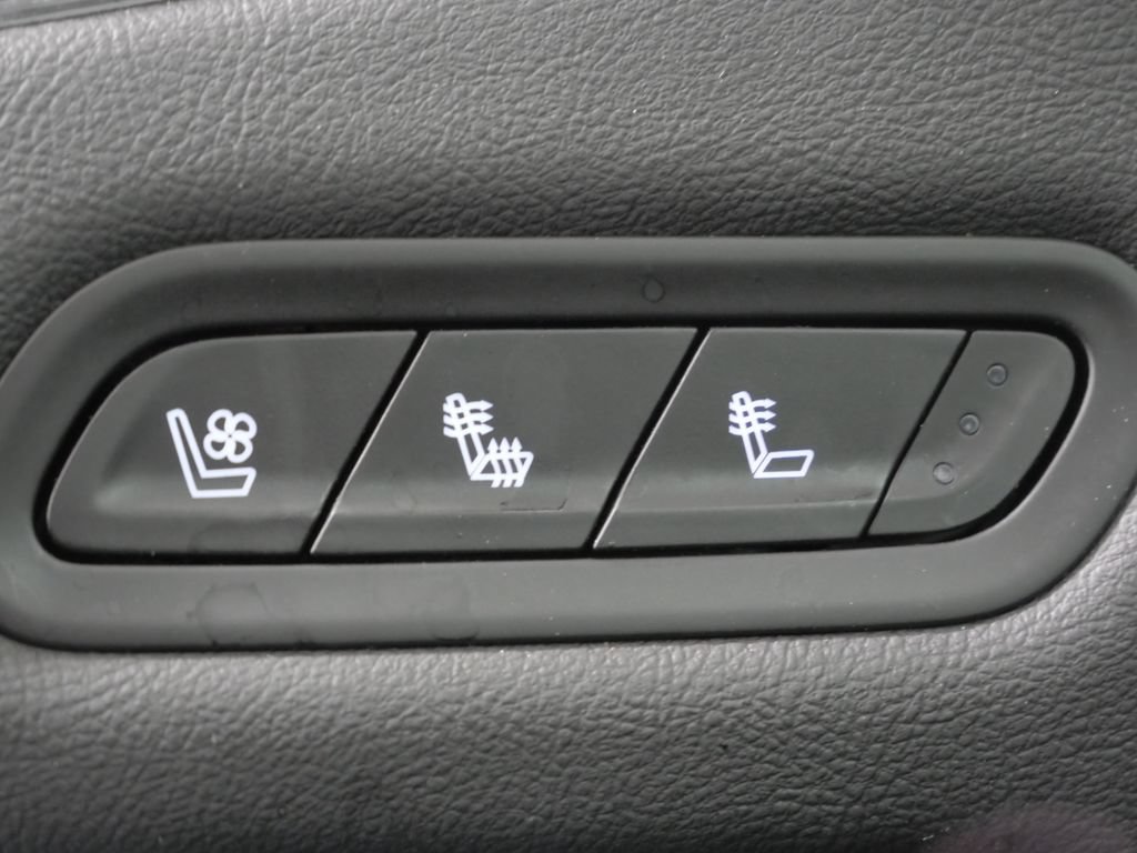 Used 2023 Cadillac Escalade Sport AWD/4WD image 13