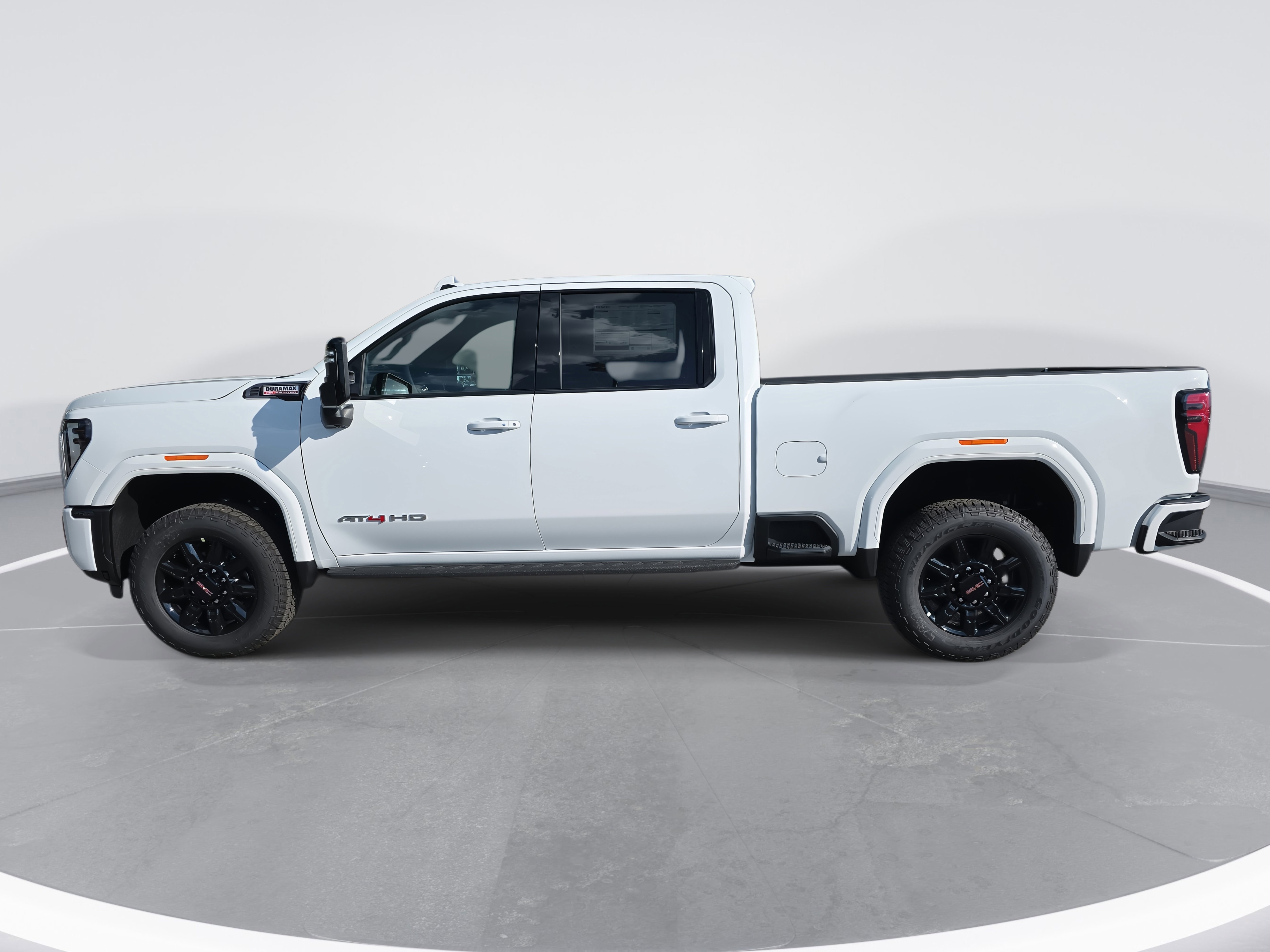 New 2026 GMC Sierra 2500 AT4 w/ AT4 Premium Plus Package image 8
