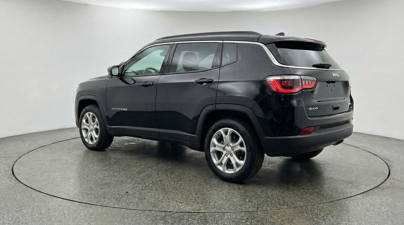 Used 2025 Jeep Compass Latitude image 6
