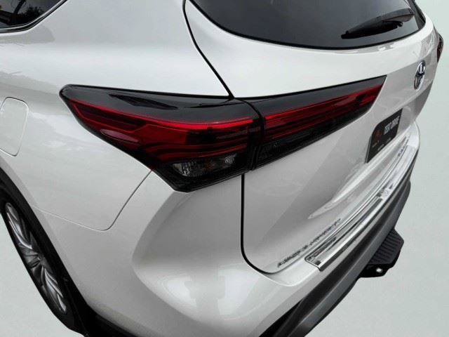 Used 2021 Toyota Highlander Platinum AWD/4WD image 10
