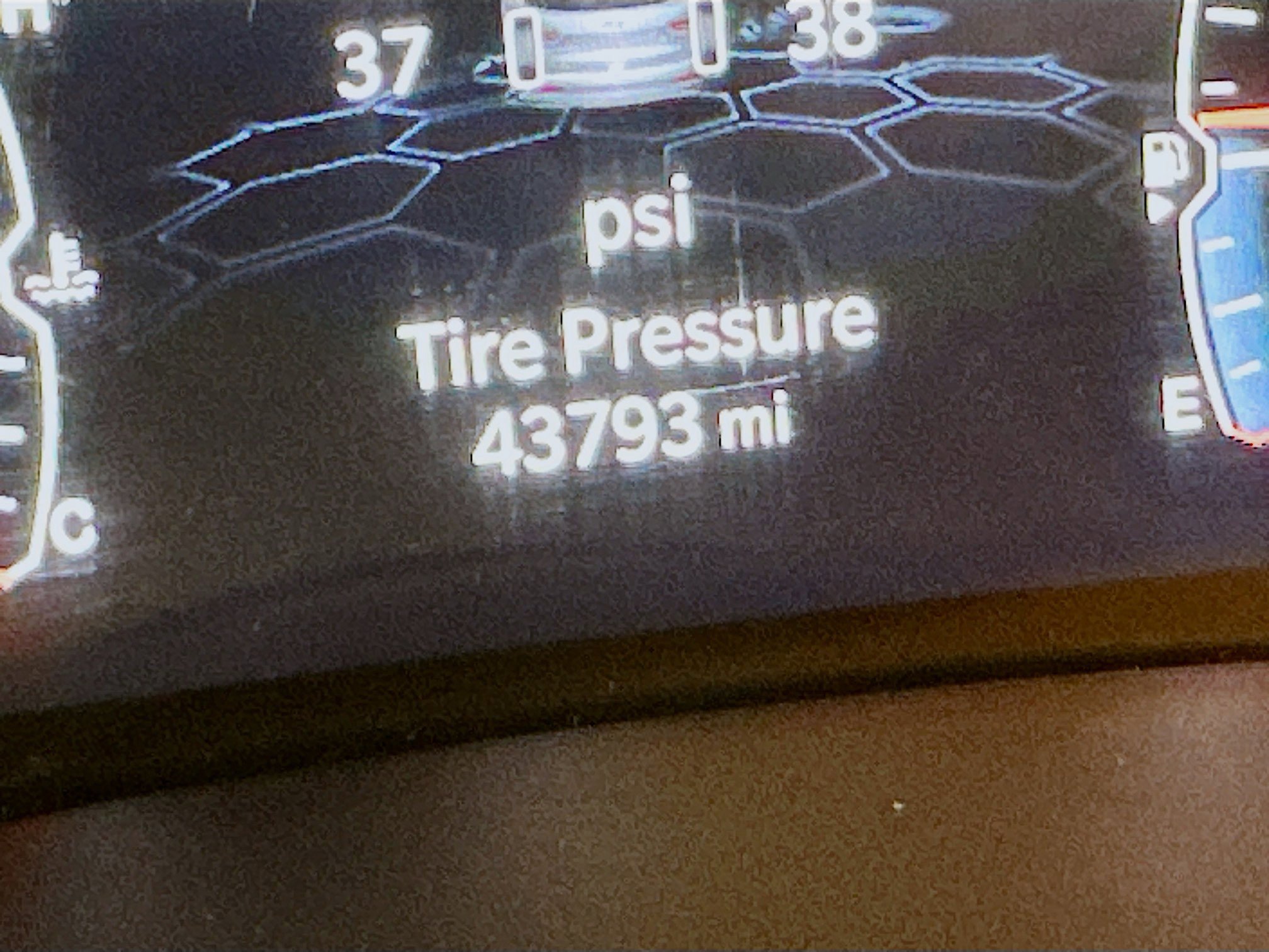 Used 2025 Jeep Compass Limited image 19