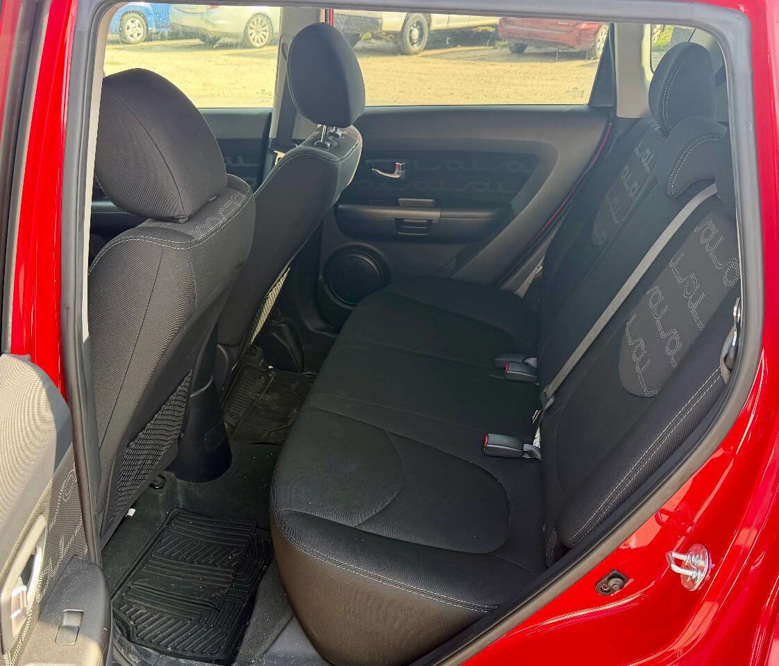 Used 2012 Kia Soul + w/ Audio Pkg image 12