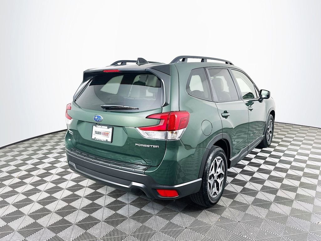 Used 2024 Subaru Forester Premium image 10