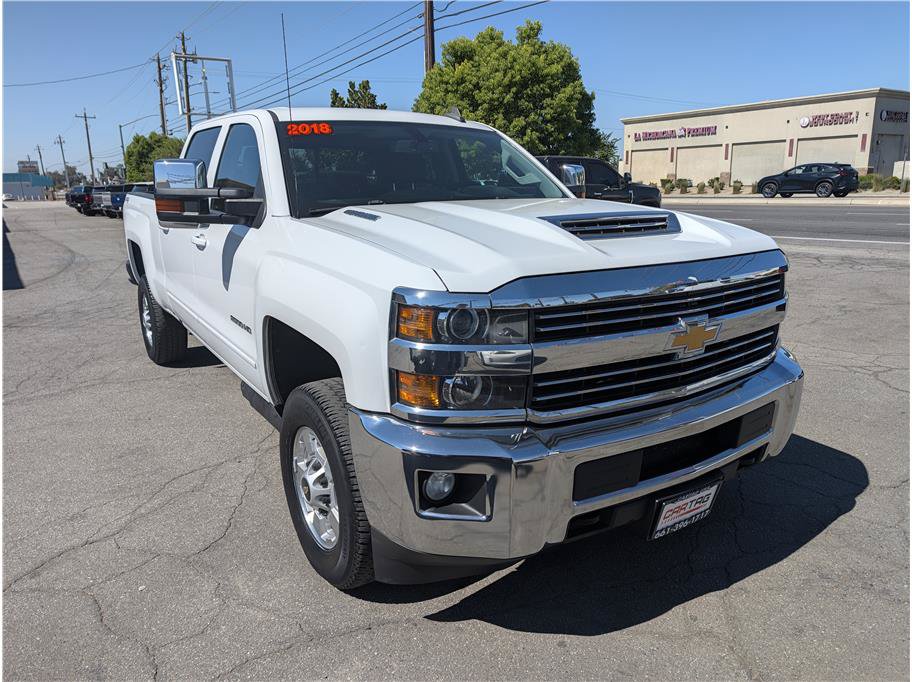 Used 2018 Chevrolet Silverado 2500 LT w/ LT Convenience Package AWD/4WD image 3