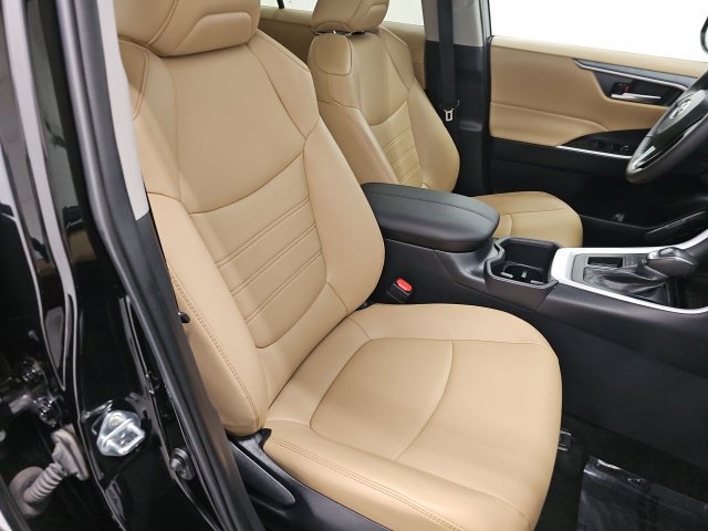 Certified 2025 Toyota RAV4 XLE Premium FWD image 39