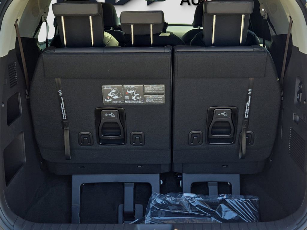 New 2026 Kia Carnival SX image 14