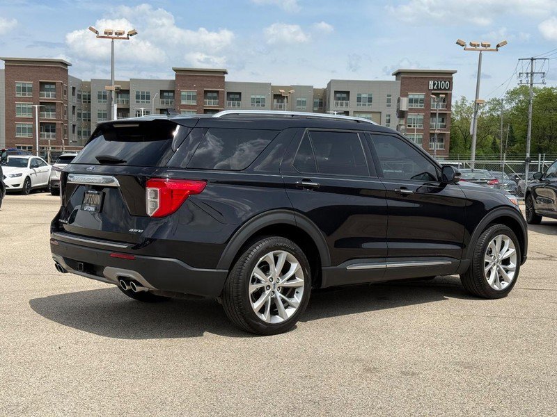 Certified 2023 Ford Explorer Platinum w/ Technology Package AWD/4WD image 3
