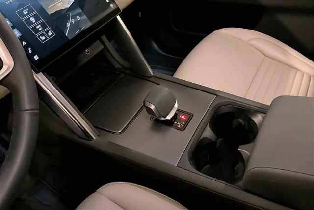 Certified 2025 Land Rover Discovery Sport S image 19