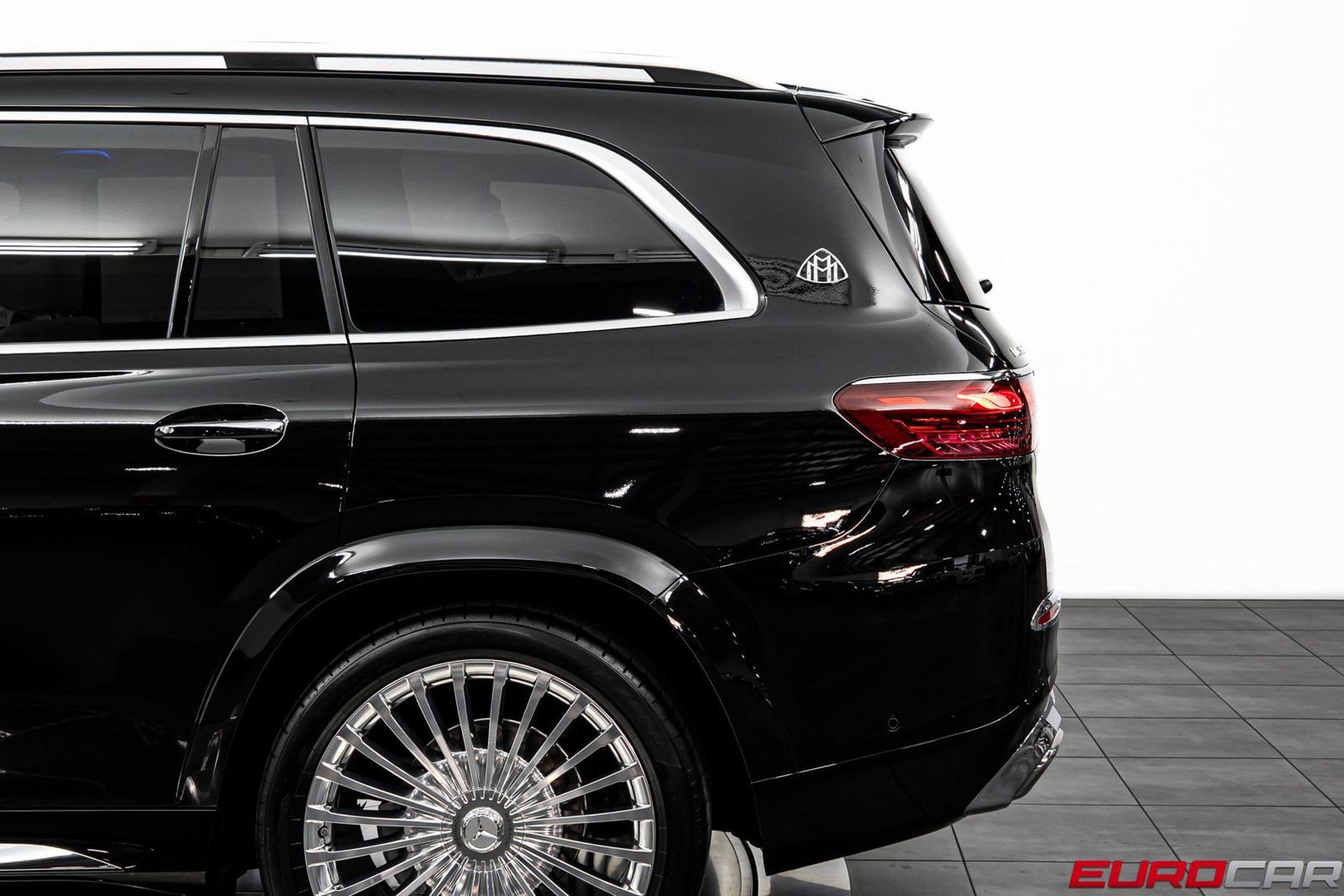 Used 2025 Mercedes-Benz Maybach GLS 600 4MATIC image 16