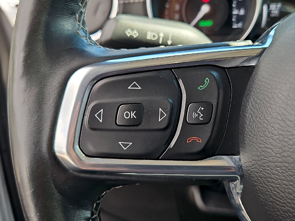 Used 2023 Jeep Wrangler Unlimited Sahara w/ Cold Weather Group AWD/4WD image 22