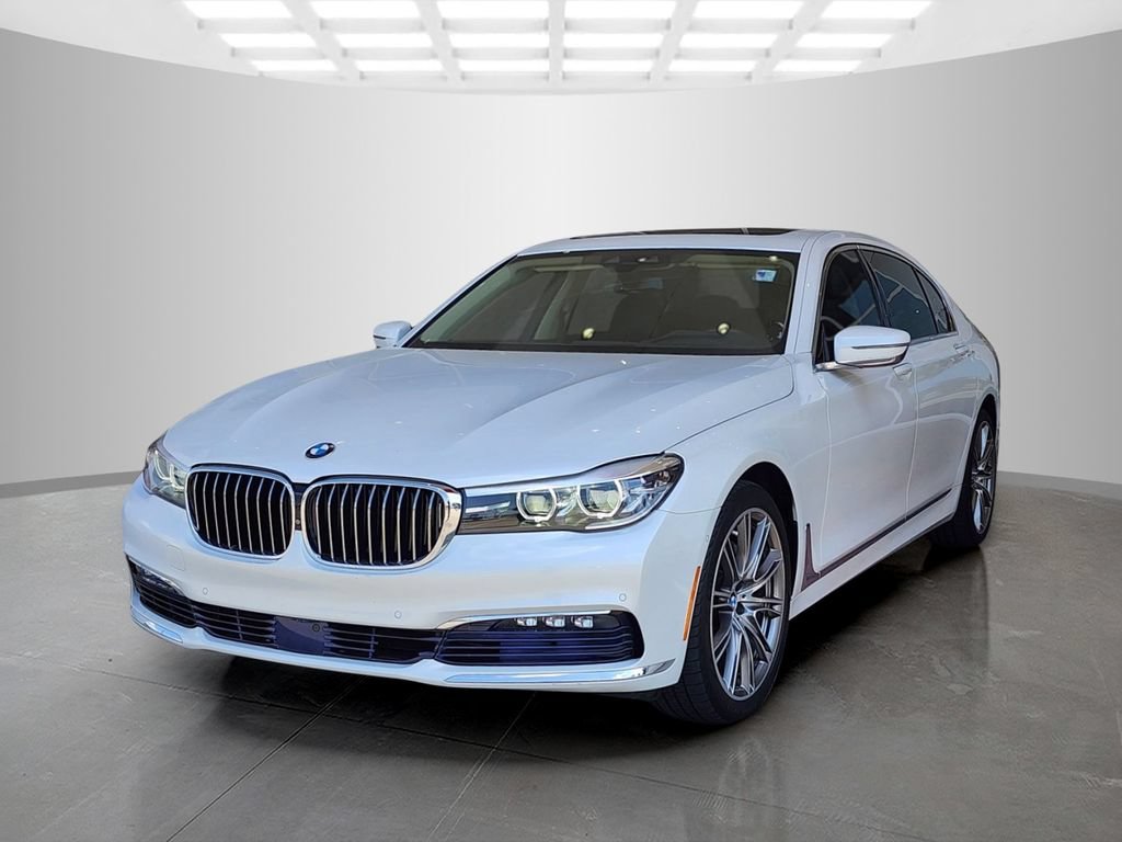 Used 2017 BMW 740i RWD image 9