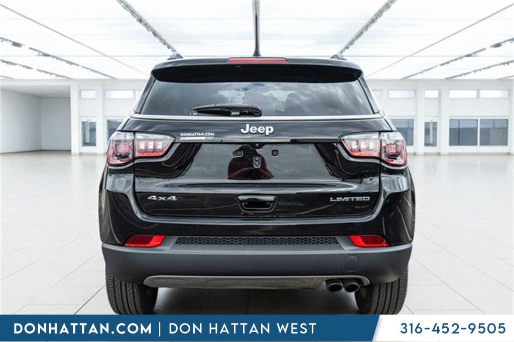 Used 2022 Jeep Compass Limited image 33