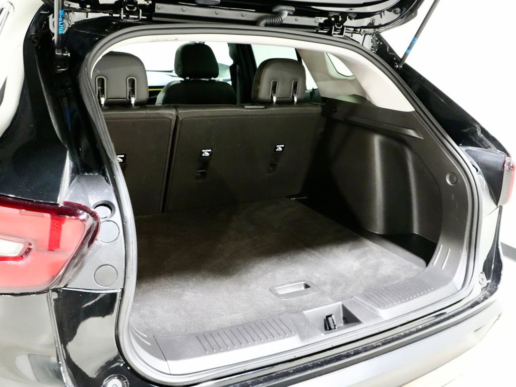 Used 2024 Chevrolet Trax ACTIV w/ Sunroof Package image 9