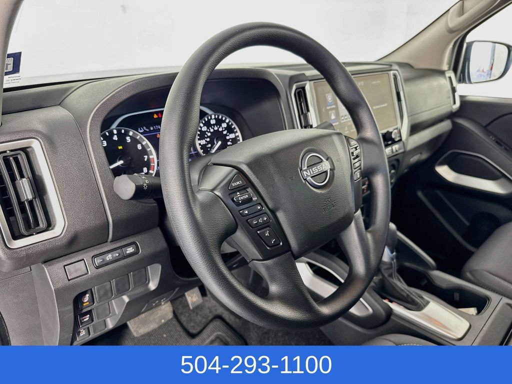 Used 2026 Nissan Frontier SV RWD image 11
